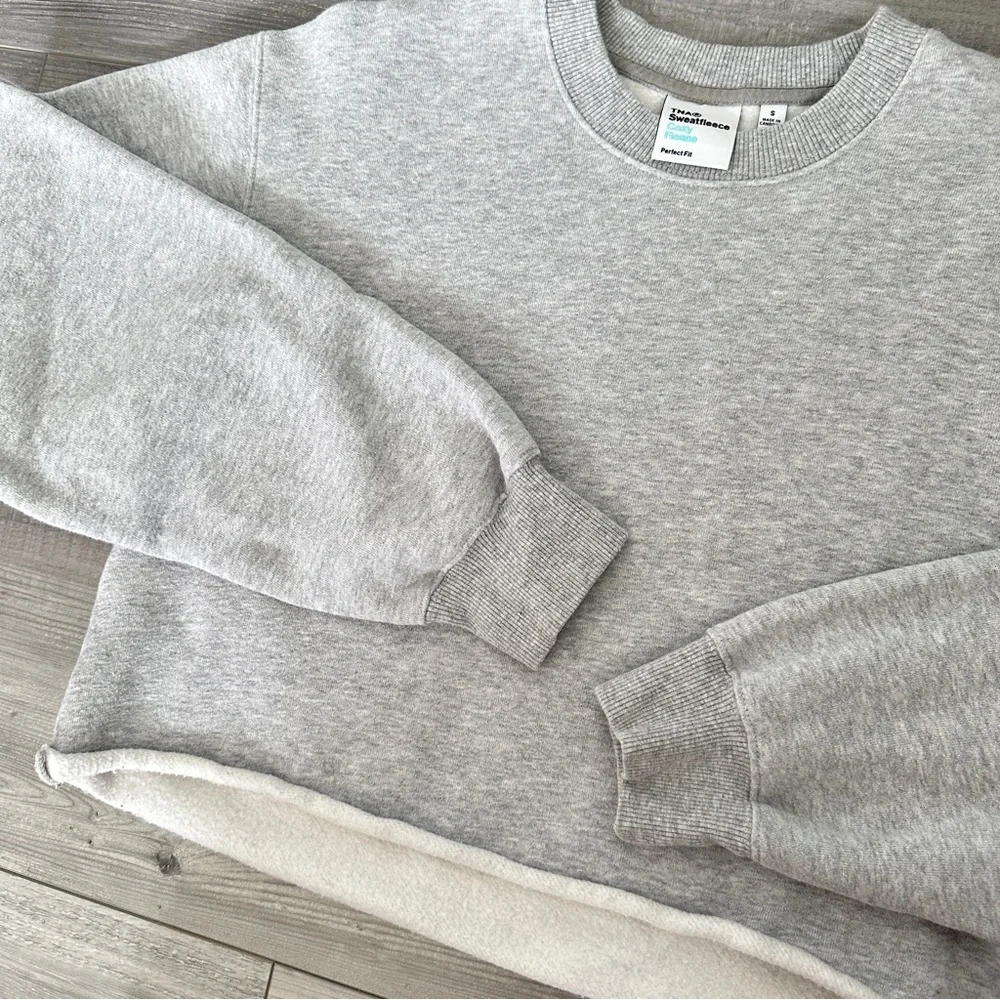 Tna cropped crewneck sweatshirt grey heather chrome - Picture 2 of 5
